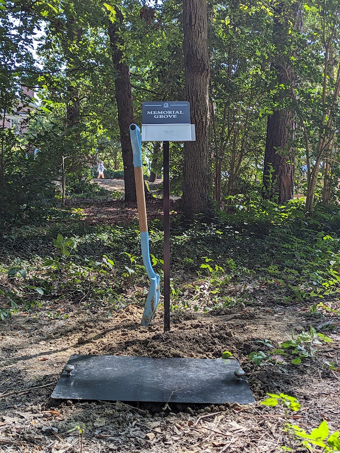 memorial grove sign
